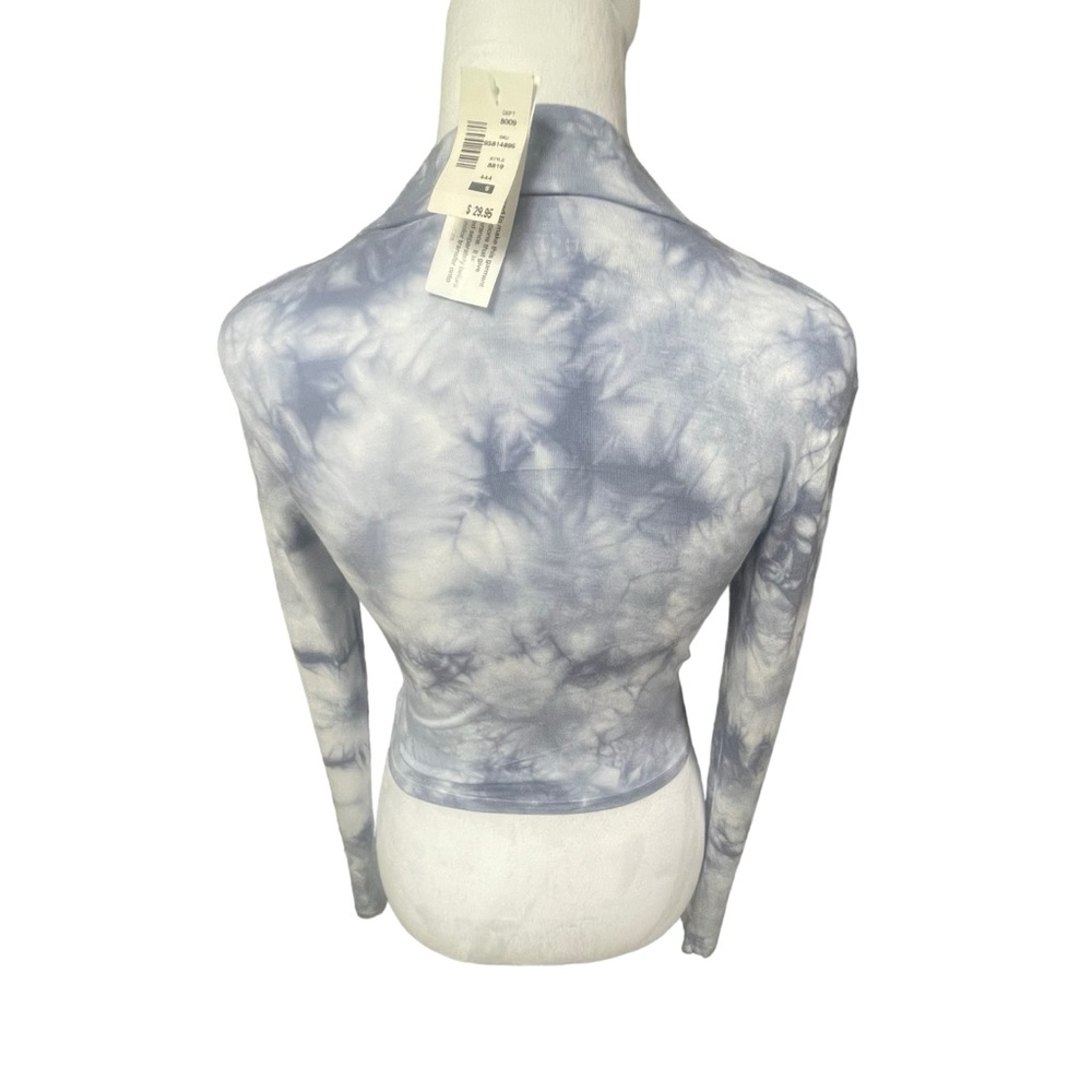 Aeropostale. Sz Small. Crop Top.. Small hole Rt arm. - Picture 7 of 16